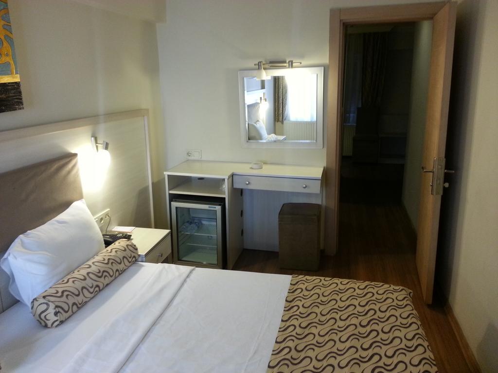 Grand Zeybek Hotel Izmir Exteriör bild